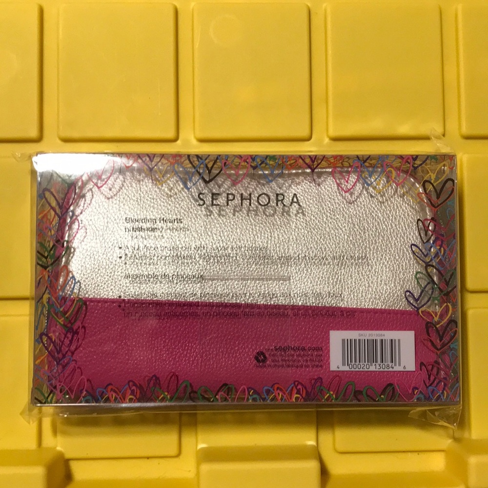Sephora- JGoldCrown “Bleeding Hearts” Brush Set - Picture 3 of 7